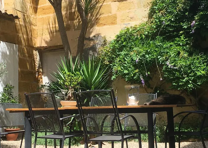 Maison De Maitre Elegia 3* 카스티용 라 바타이유